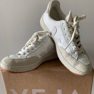 Veja V-12 B-Mesh White Natural Sneakers